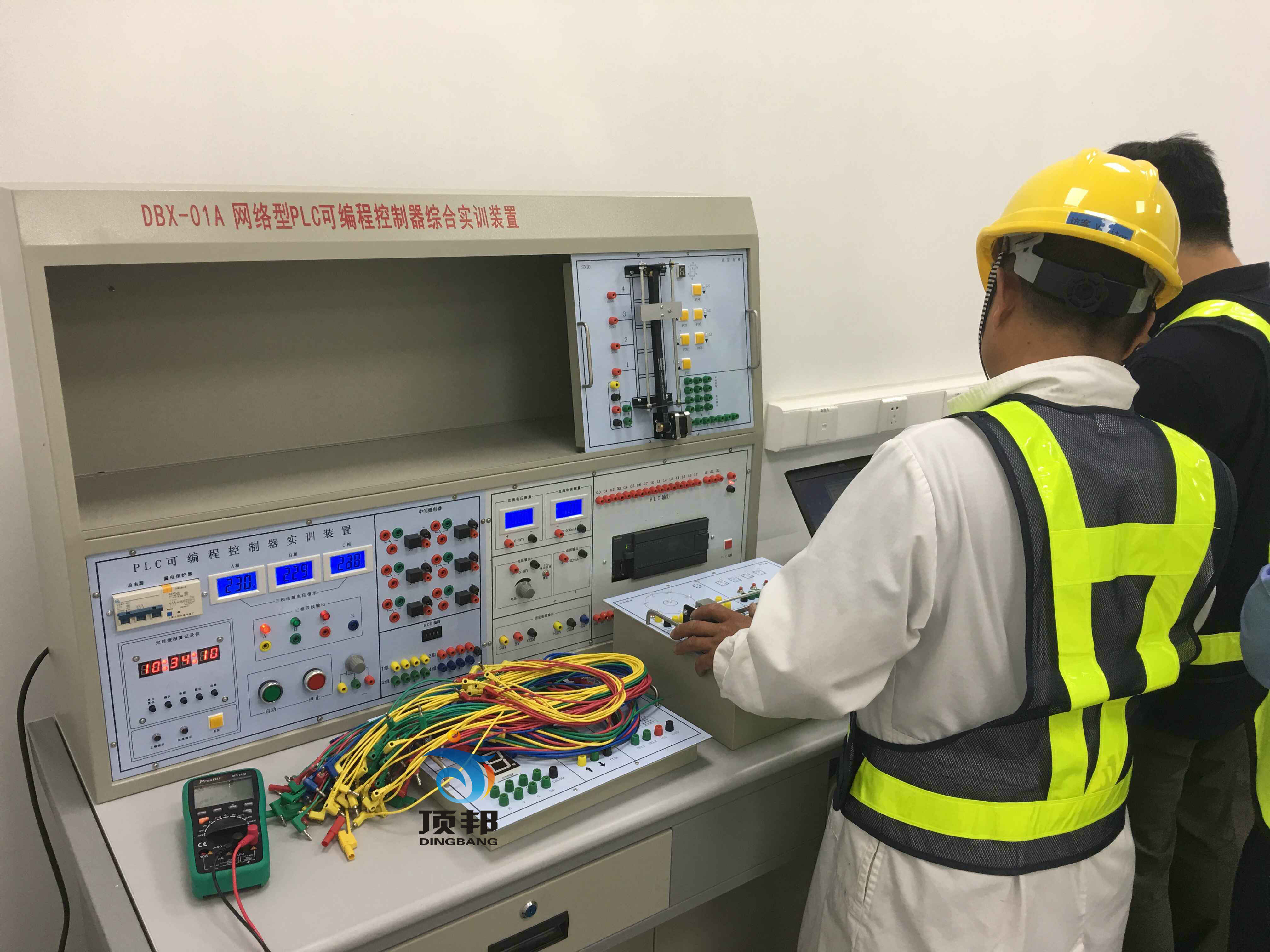 �W�j��PLC�ɾ��̿������C�ό�Ӗ�b��